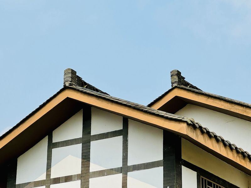 Roofing job in the Tuthill neighborhood of Sioux Falls